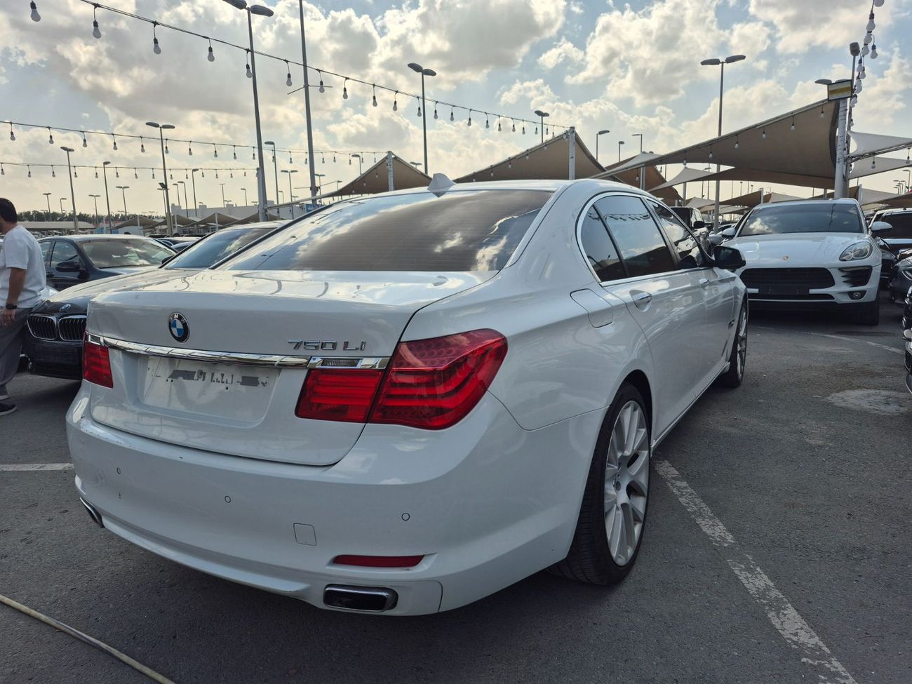 بي أم دبليو 750i