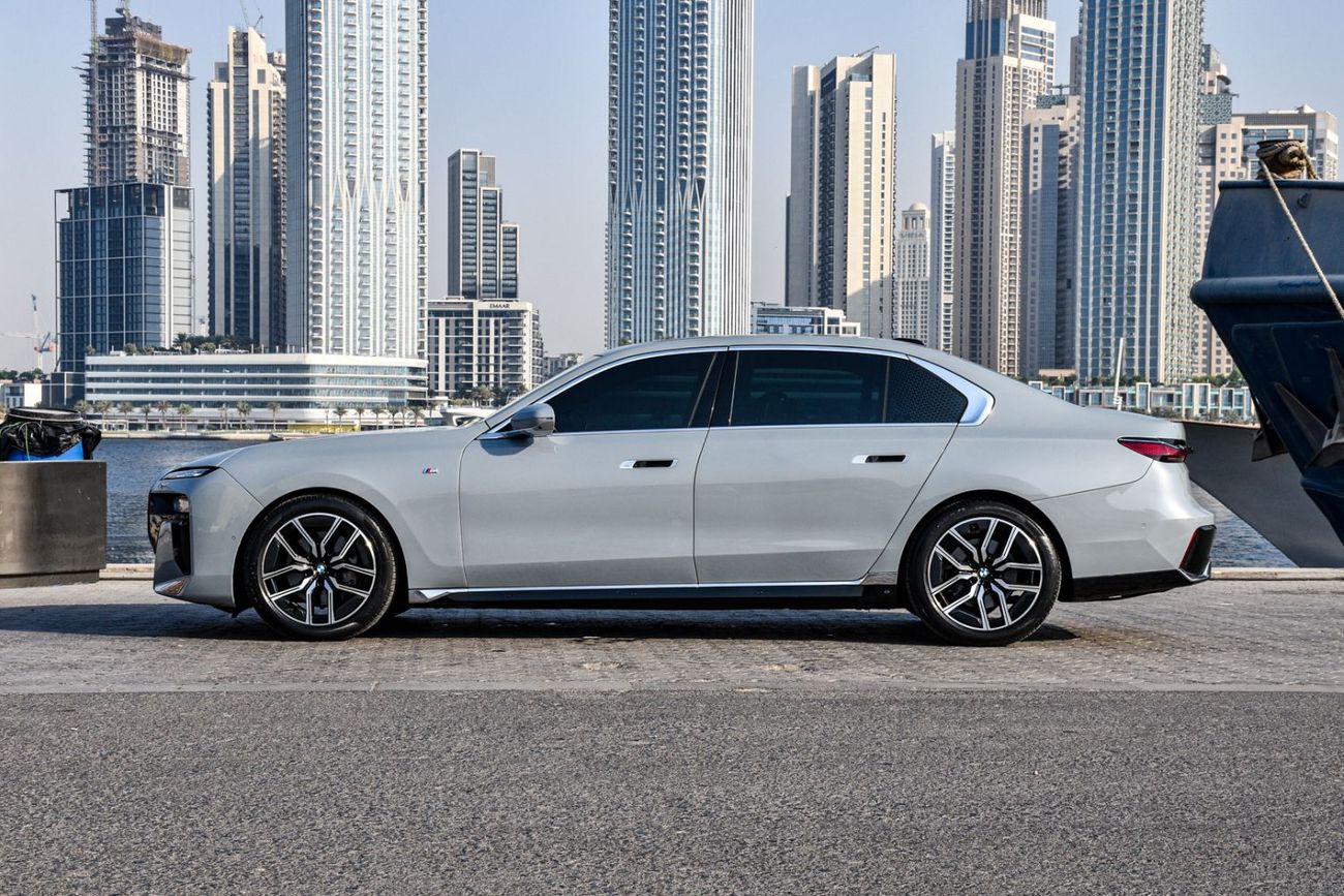 BMW 740Li 740M 2023 FULL OPTION