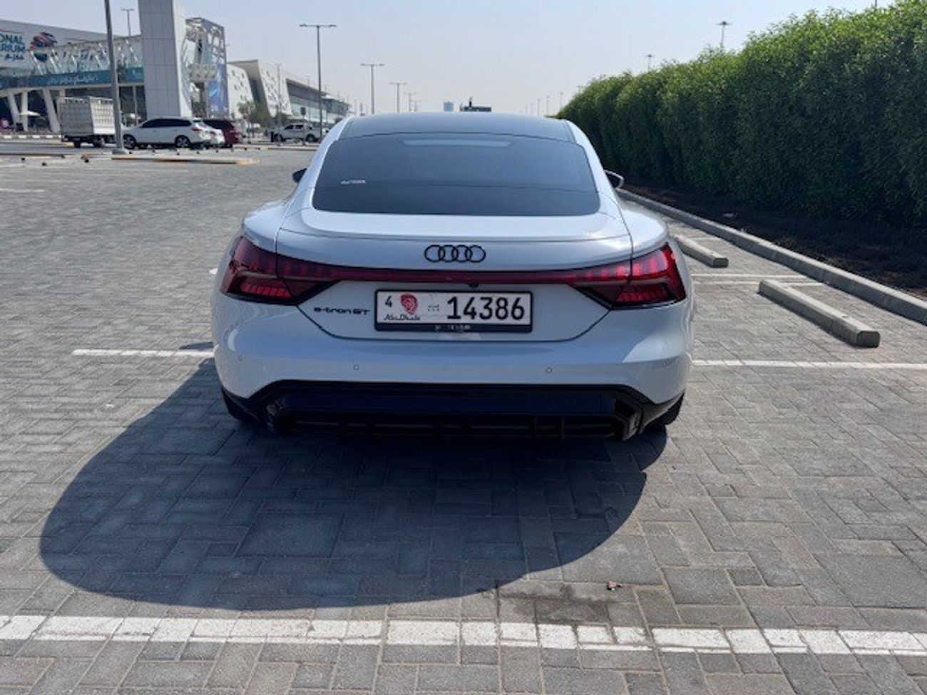 أودي إي ترون جي تي quattro