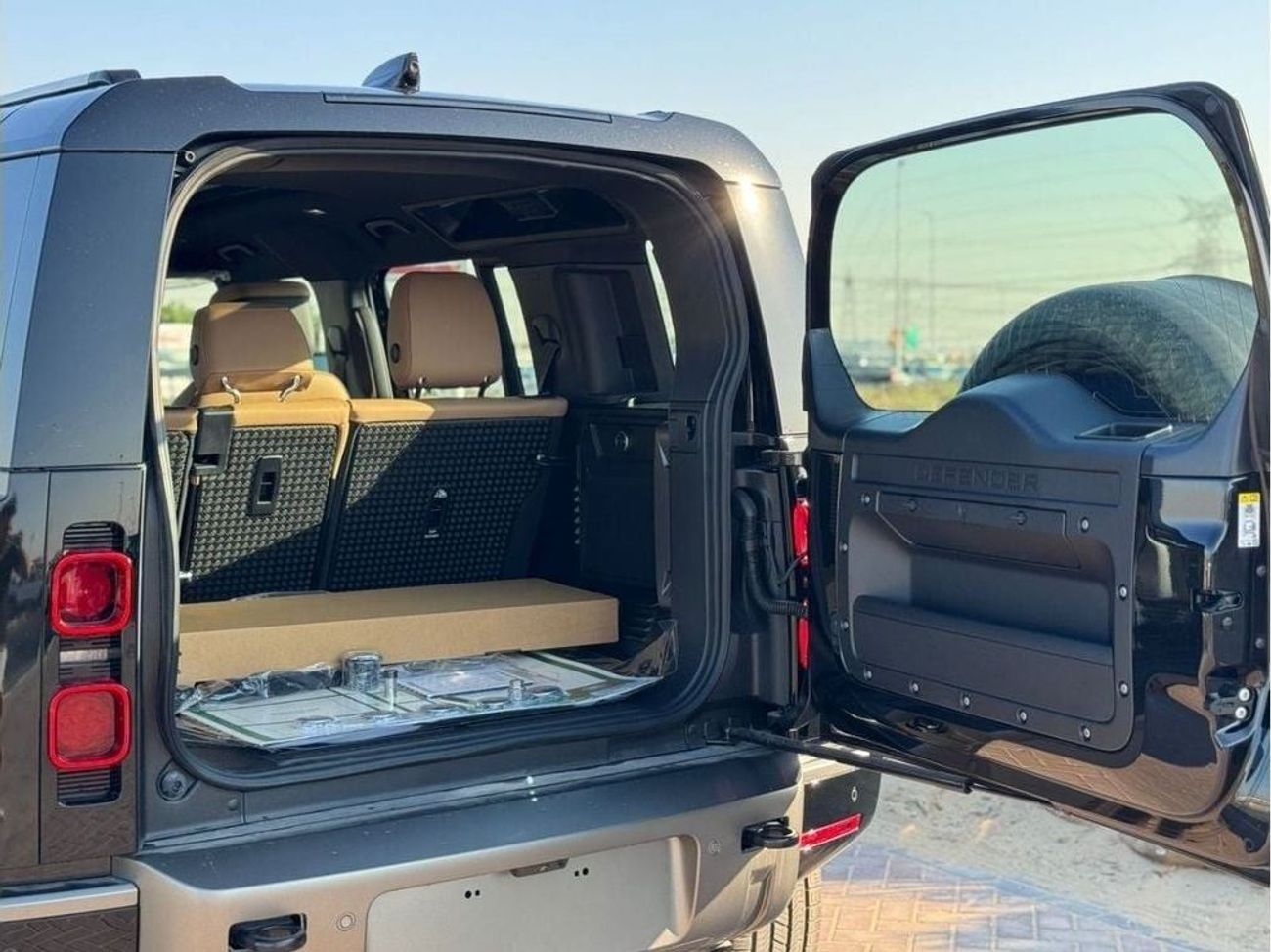 Land Rover Defender LAND ROVER DEFENDER 6 CYLINDER 3.0L 2025