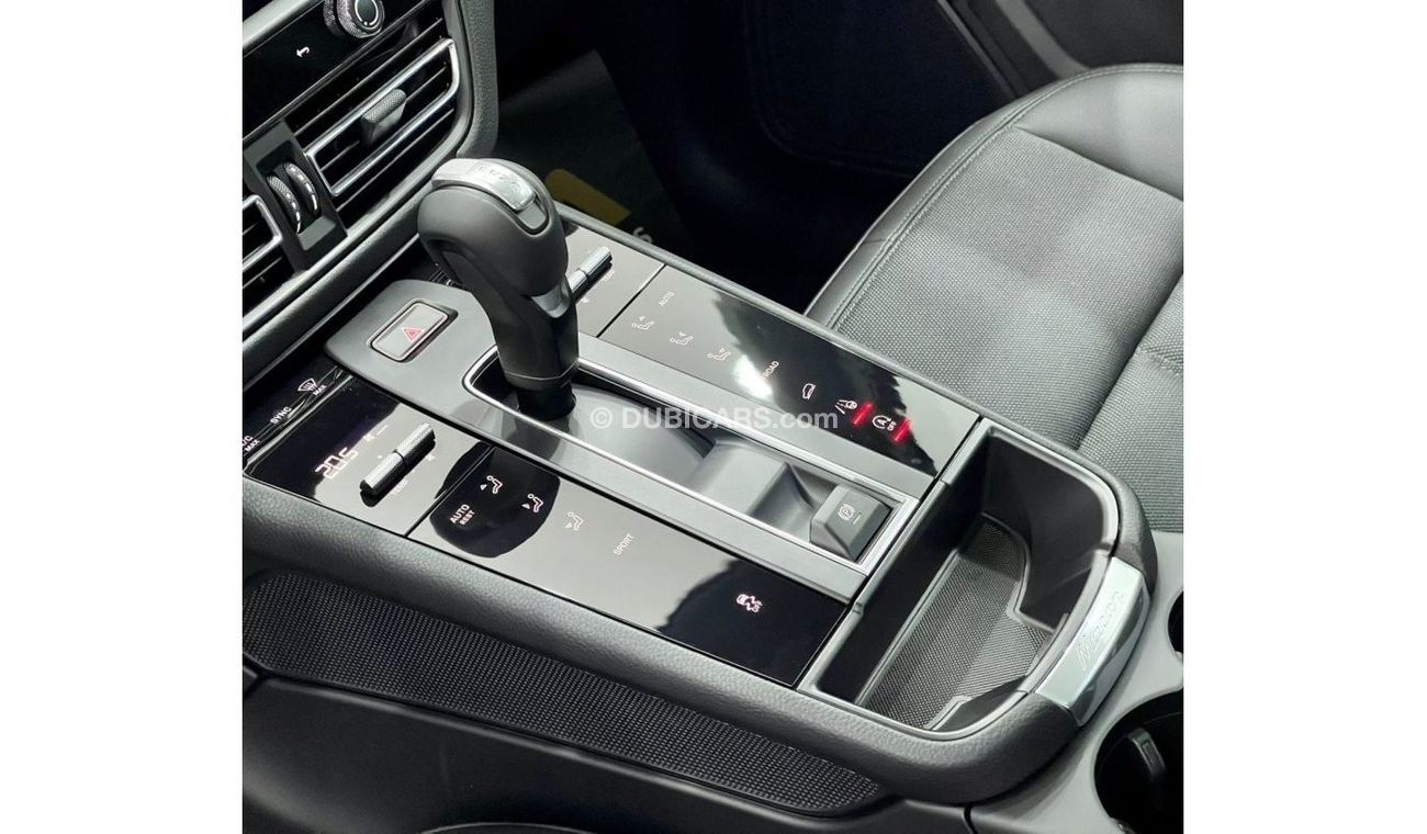 Porsche Macan BRAND NEW 2023 Porsche Macan, January 2025 Porsche Warranty, GCC