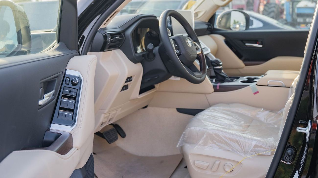 تويوتا لاند كروزر 2026 Toyota Land Cruiser 300 GXR 3.5L AT Petrol (Black)