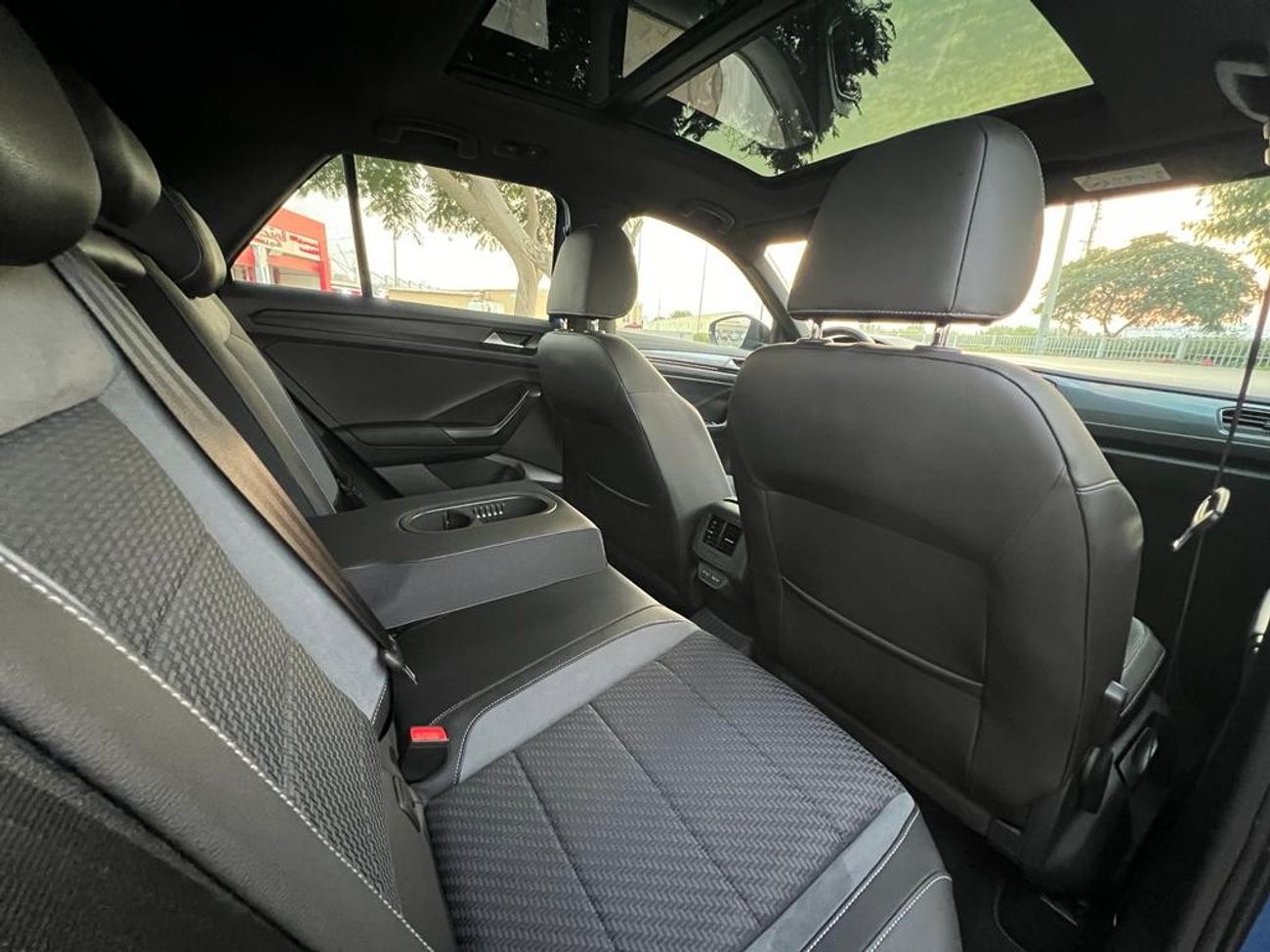 Volkswagen T ROC VOLKSWAGEN T-ROK R LINE 2021 GCC ORIGINAL PAINT FULL SERVICE HISTORY IN LOW MILEAGE