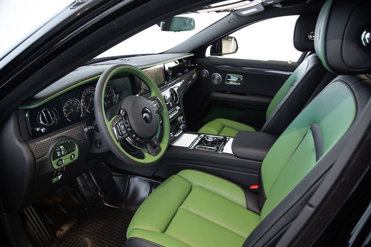 رولز رويس جوست BLACK BADGE