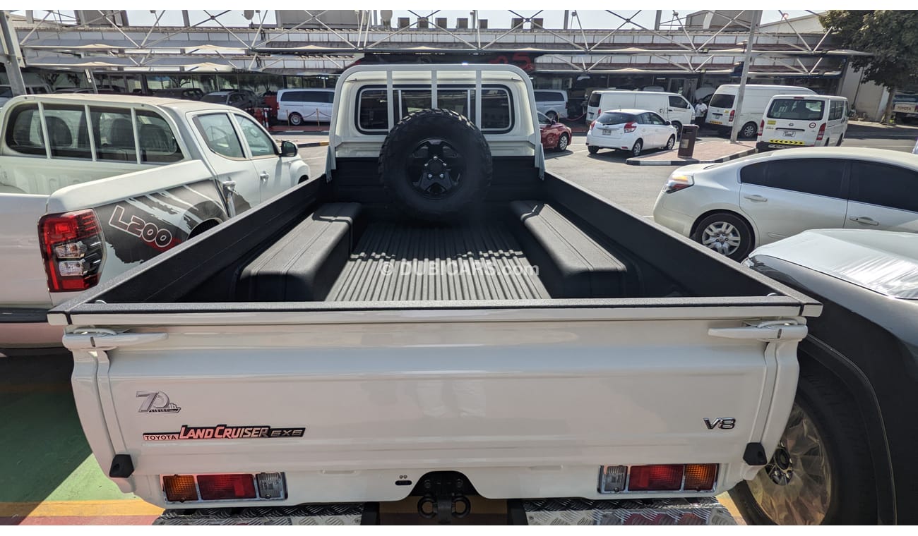 تويوتا لاند كروزر بيك آب 79 DOUBLE CAB  6X6 V8 4.5L TURBO DIESEL 4WD MANUAL TRANSMISSION – 70th ANNIVERSARY EDITION