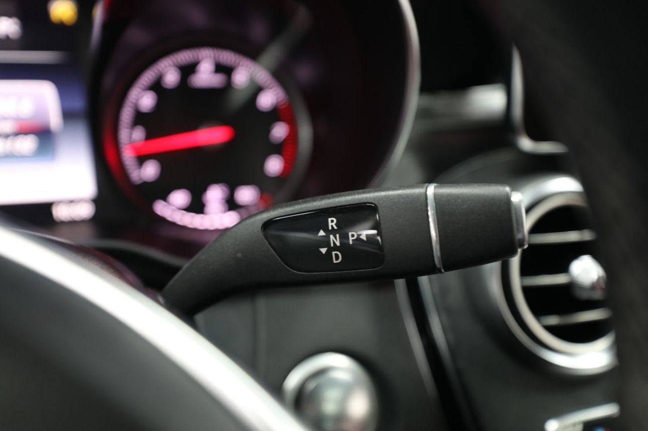 مرسيدس بنز C 300 كوبيه GCC | C300 Coupe | 1950 AED Monthly | Free Insurance + Registration | 2 Years Warranty | Ref#F638630