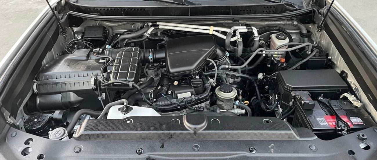 تويوتا برادو GXR 2.7L (164 HP) 4WD (7 Seater)