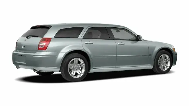 Dodge Magnum exterior - Rear Left Angled