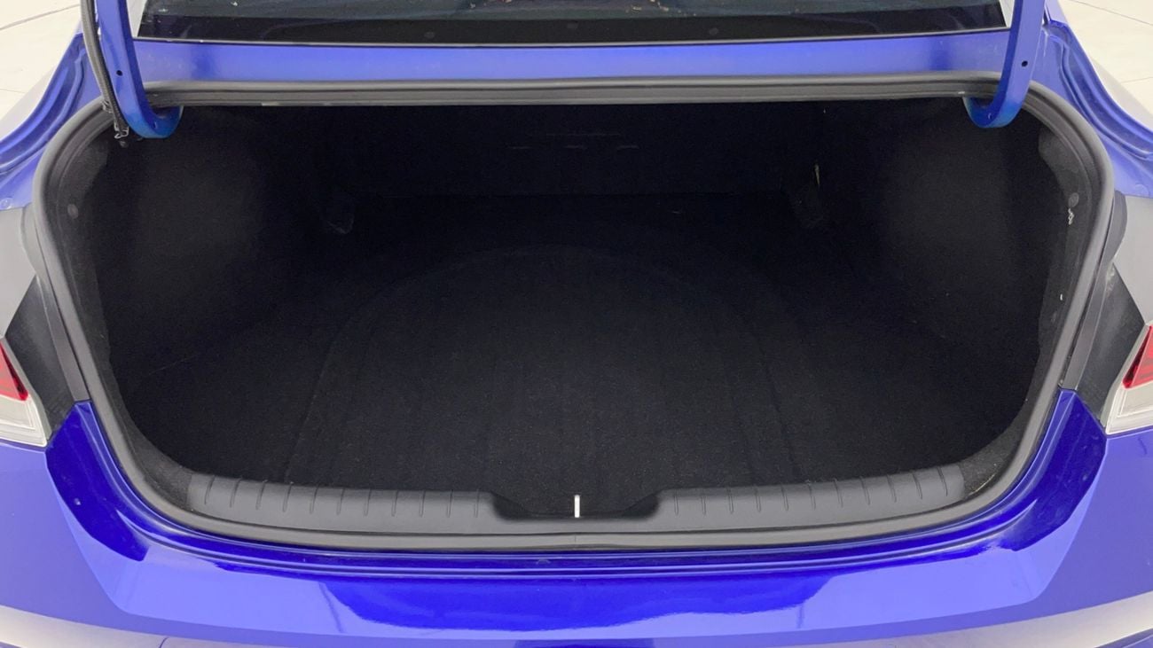 هيونداي إلانترا COMFORT 1.6 | بدون دفعة مقدمة | اختبار القيادة في المنزل