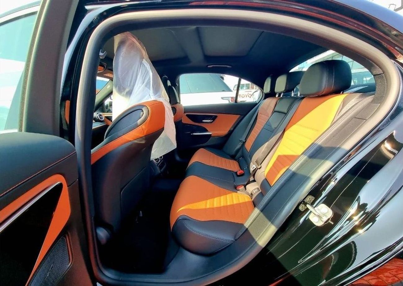 مرسيدس بنز C 200 AMG 5 Years Warranty 2025 GCC