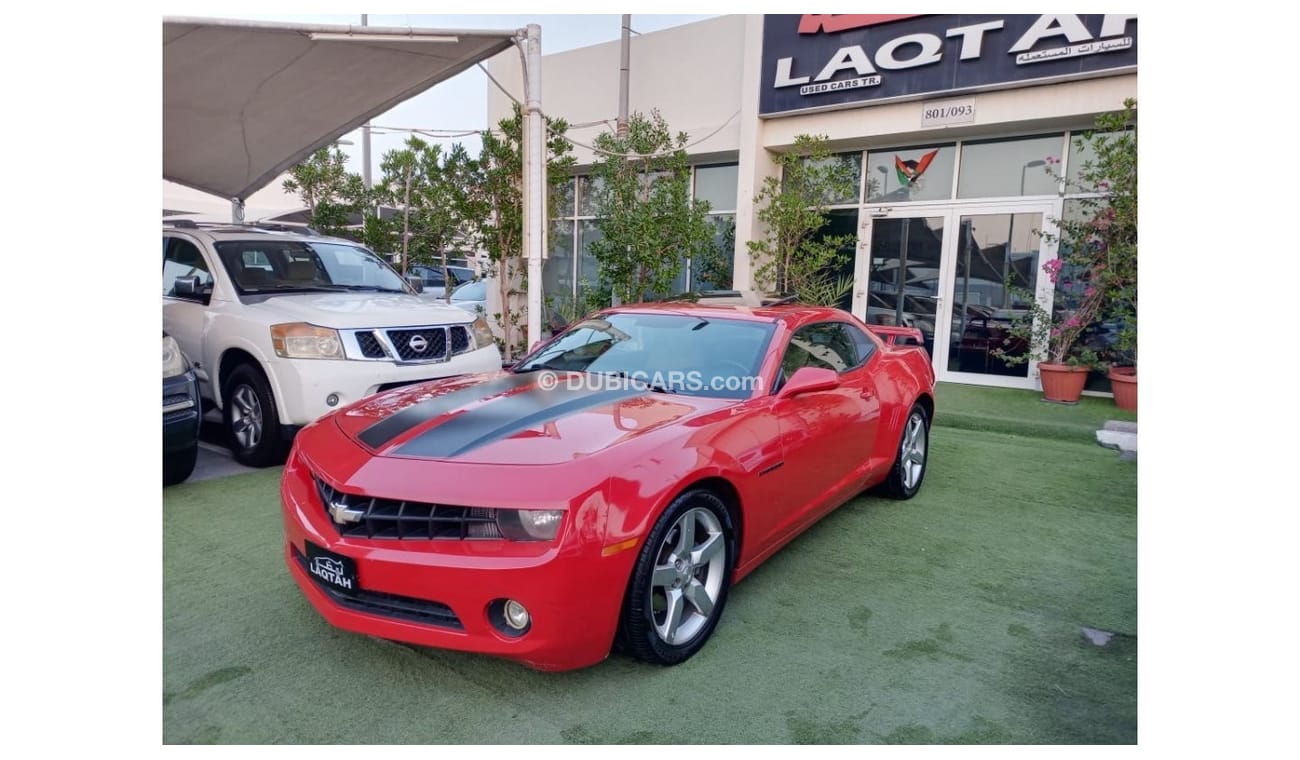 Chevrolet Camaro Gulf model 2013, leather hatch, cruise control, leather wheels and sensors in excellent condition