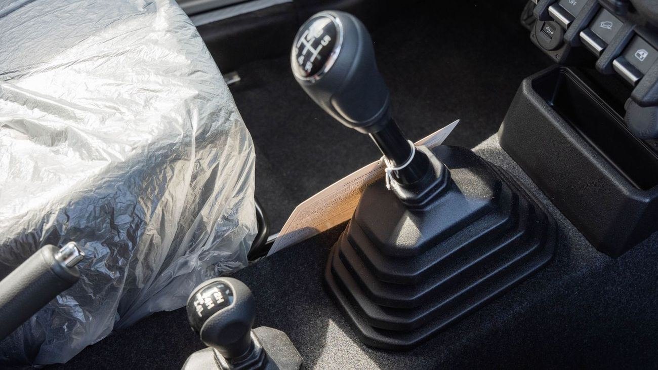 سوزوكي جيمني 2025 Suzuki Jimny 1.5L GL MT 3Doors