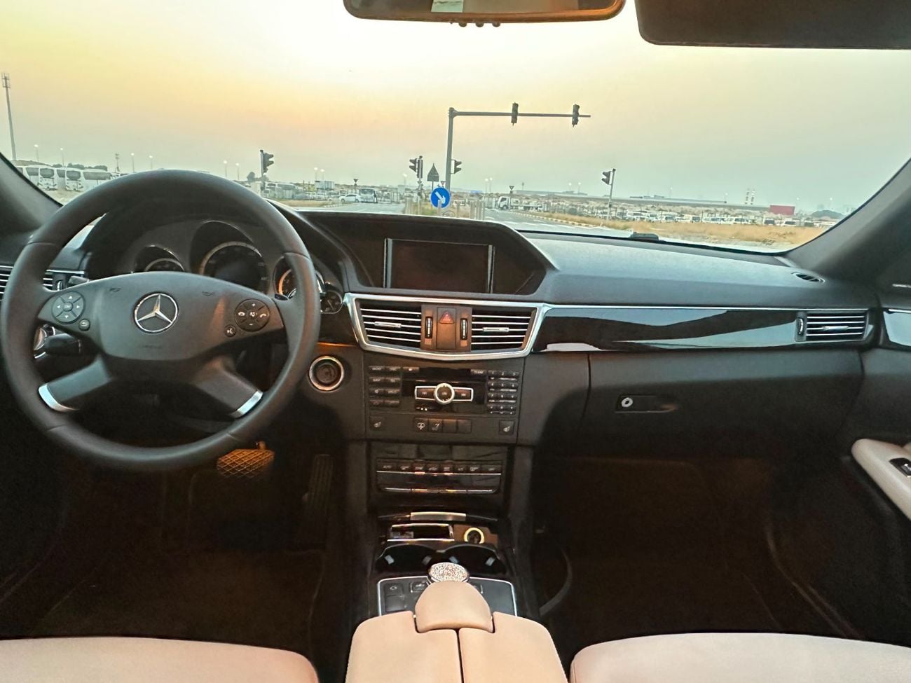 مرسيدس بنز E 350 4MATIC (NON GCC)