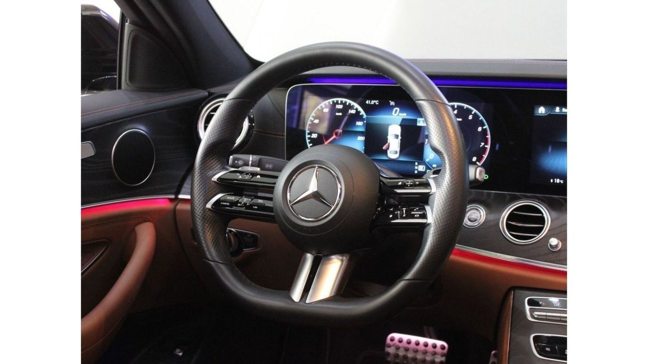 مرسيدس بنز E300 بريميوم