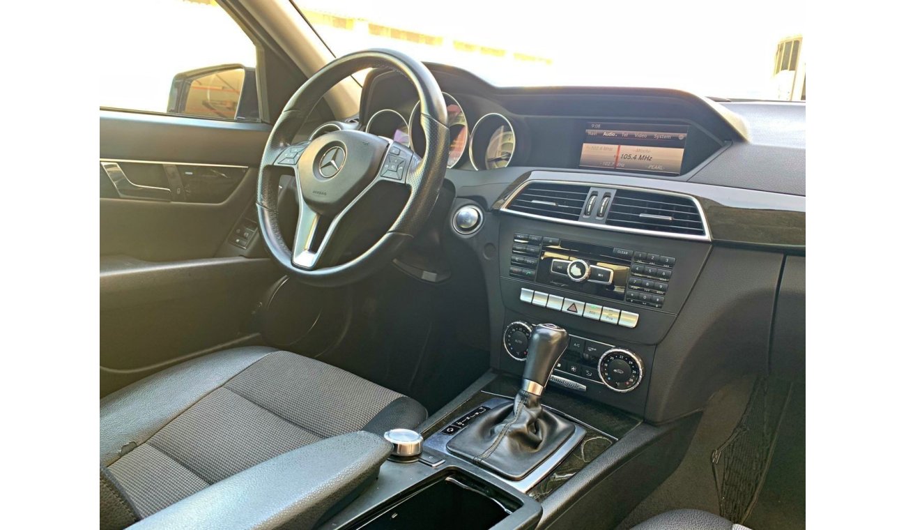 مرسيدس بنز C200 EXCELLENT CONDITION