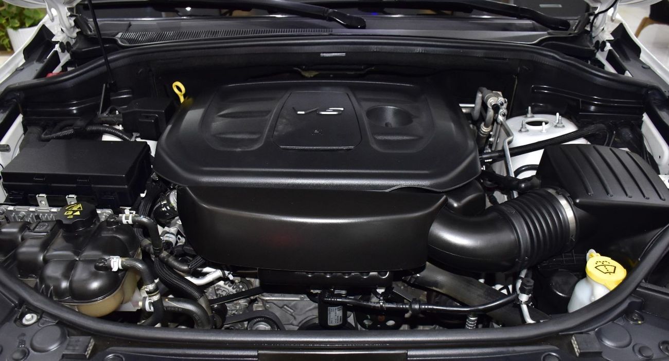 جيب جراند شيروكي EXCELLENT DEAL for our Jeep Grand Cherokee 4x4 ( 2019 Model ) in White Color GCC Specs