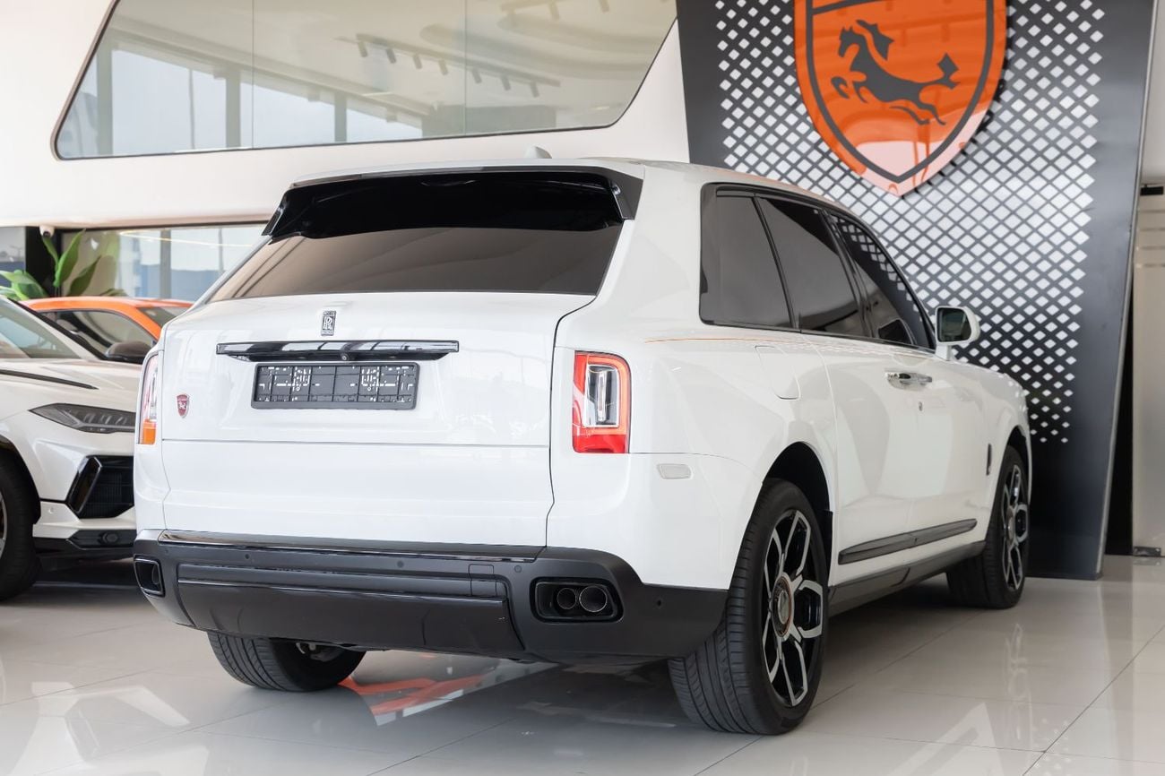 رولز رويس كولينان Rolls-Royce Cullinan | Black Badge Kit | Carbon Fiber Interior | Bespoke Premium Sound System | 2020