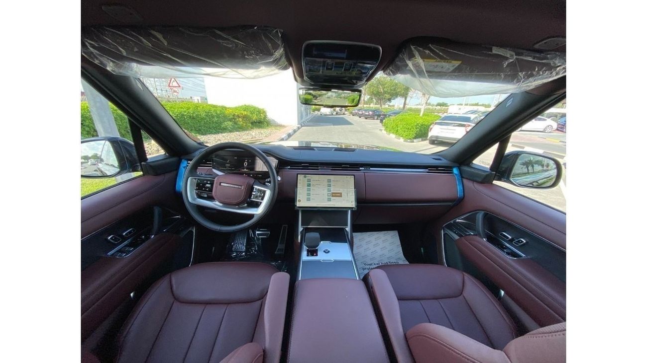 Land Rover Range Rover GCC SPEC UNDER WARRANTY AND SERVICE