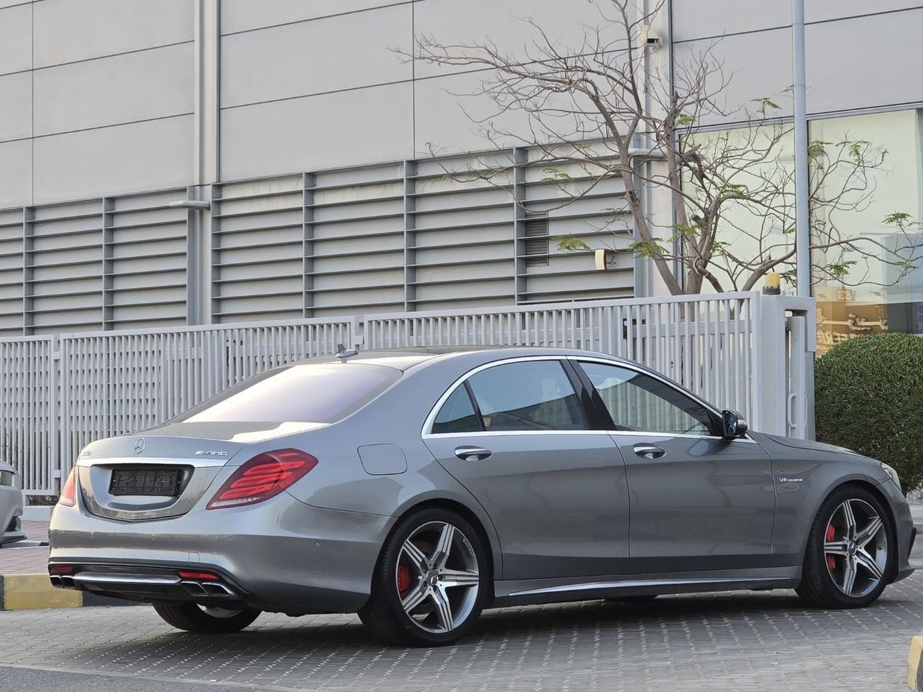 Mercedes-Benz S 63 AMG Std S-63 AMG 4-MATIC 2015 US (CLEAN TITLE) ACCDENTS FREE IN PERFECT CONDITION
