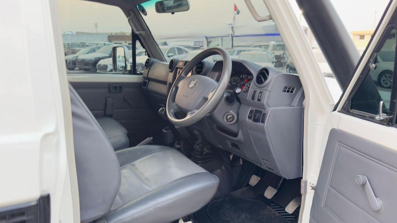 Toyota Land Cruiser Pick Up SINGLE CABIN | 4.5L DIESEL | MANUAL TRANSMISSION | RHD | 2010