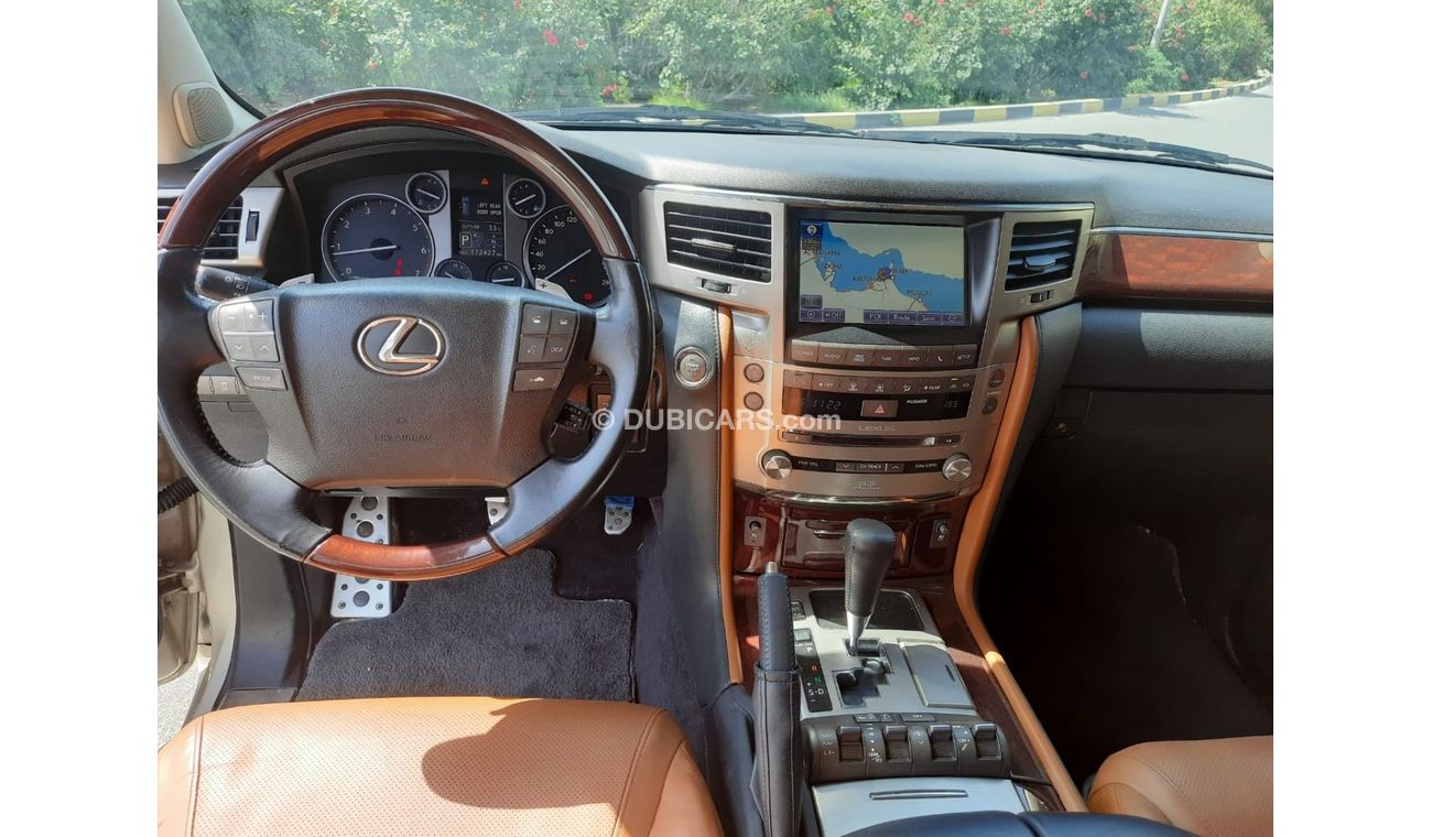 Lexus LX 570 Sport Platinum Lexus LX570 model 2015 Excellent Condition