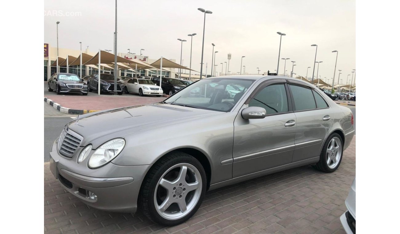 Mercedes-Benz E 320 Japan car prefect condition no paint full option low mileage