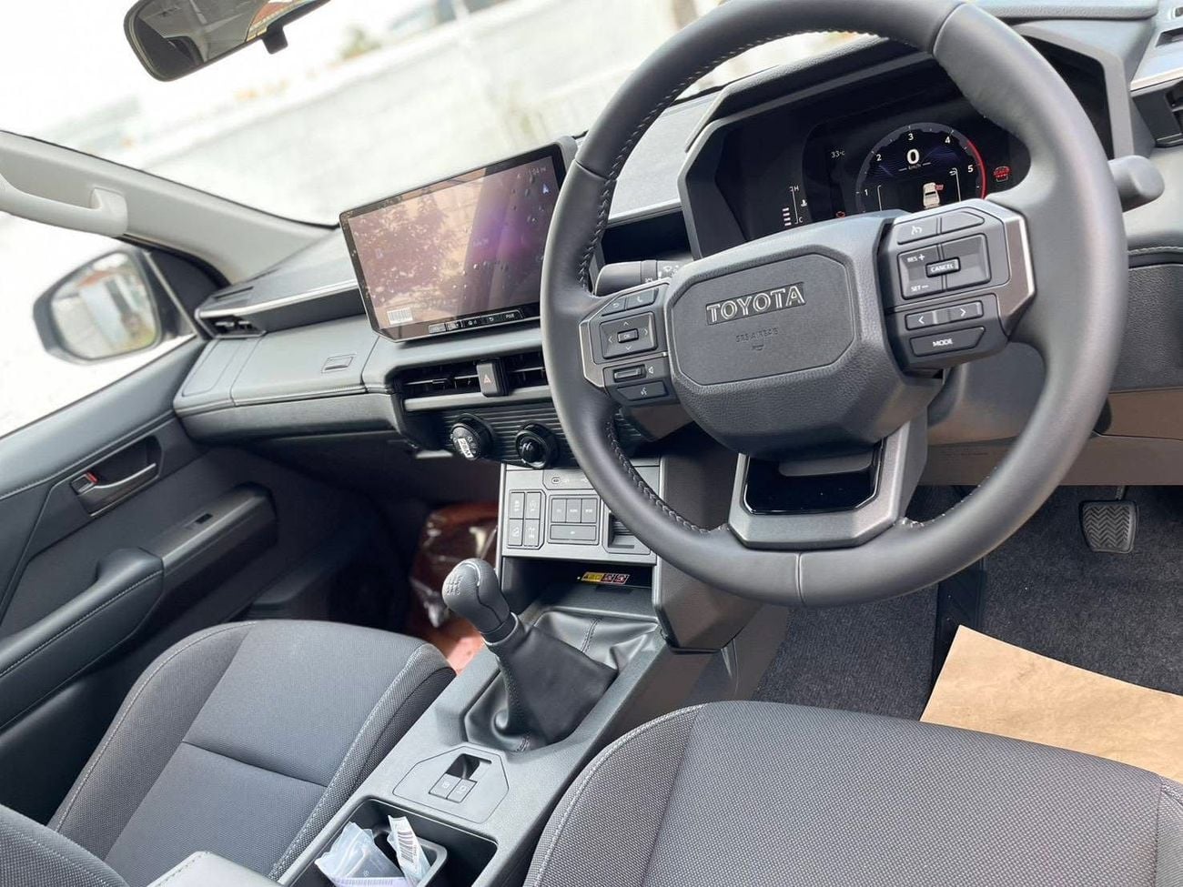 تويوتا هيلوكس Toyota travo manual gear RHD diesel engine