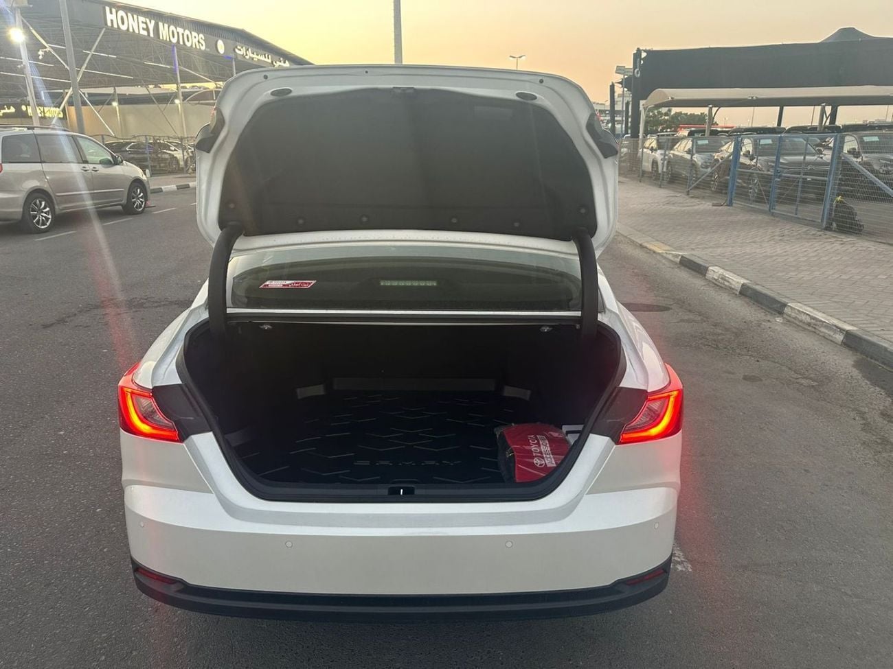 Toyota Camry LE HEV LE HYBRID 2.5L