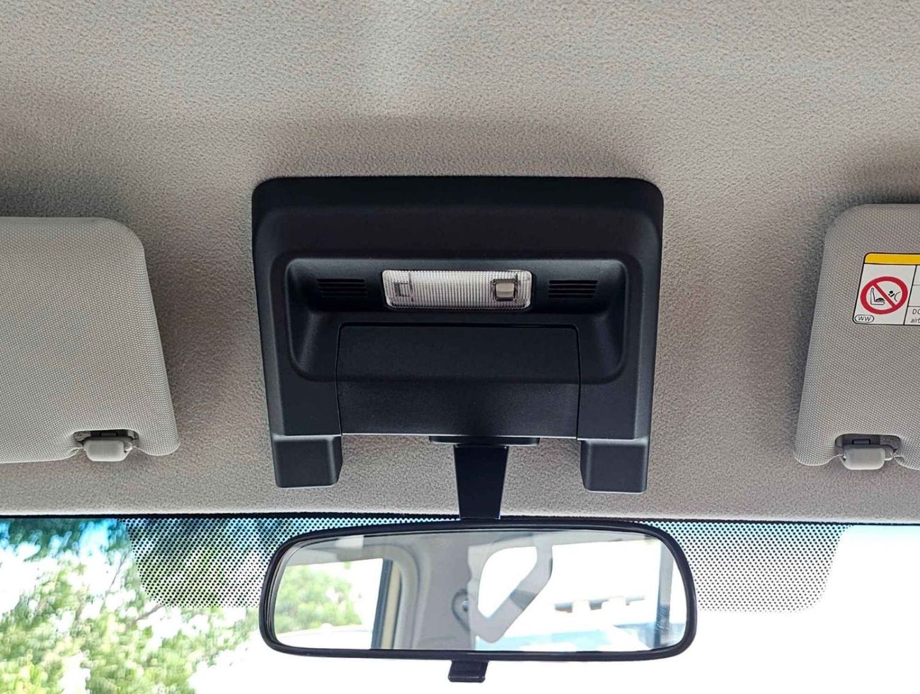 Toyota Land Cruiser Pick Up LX-Z1 DOUBLE CABIN / 2.8L V4 DIESEL / A/T/ LEATHER SEATS / DIFF LOCKS / 4WD (CODE#LX-Z1)