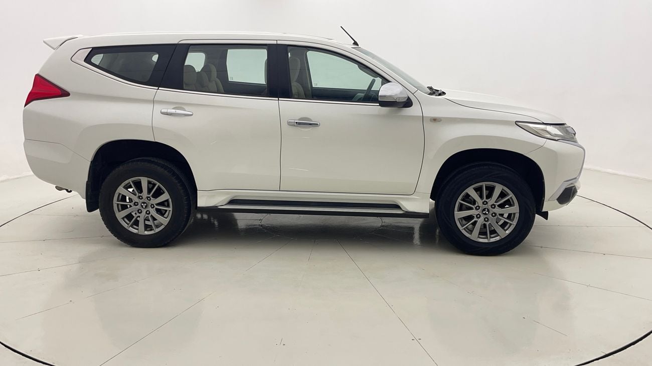 ميتسوبيشي مونتيرو سبورت GLS MID 3 | بدون دفعة مقدمة | اختبار القيادة في المنزل