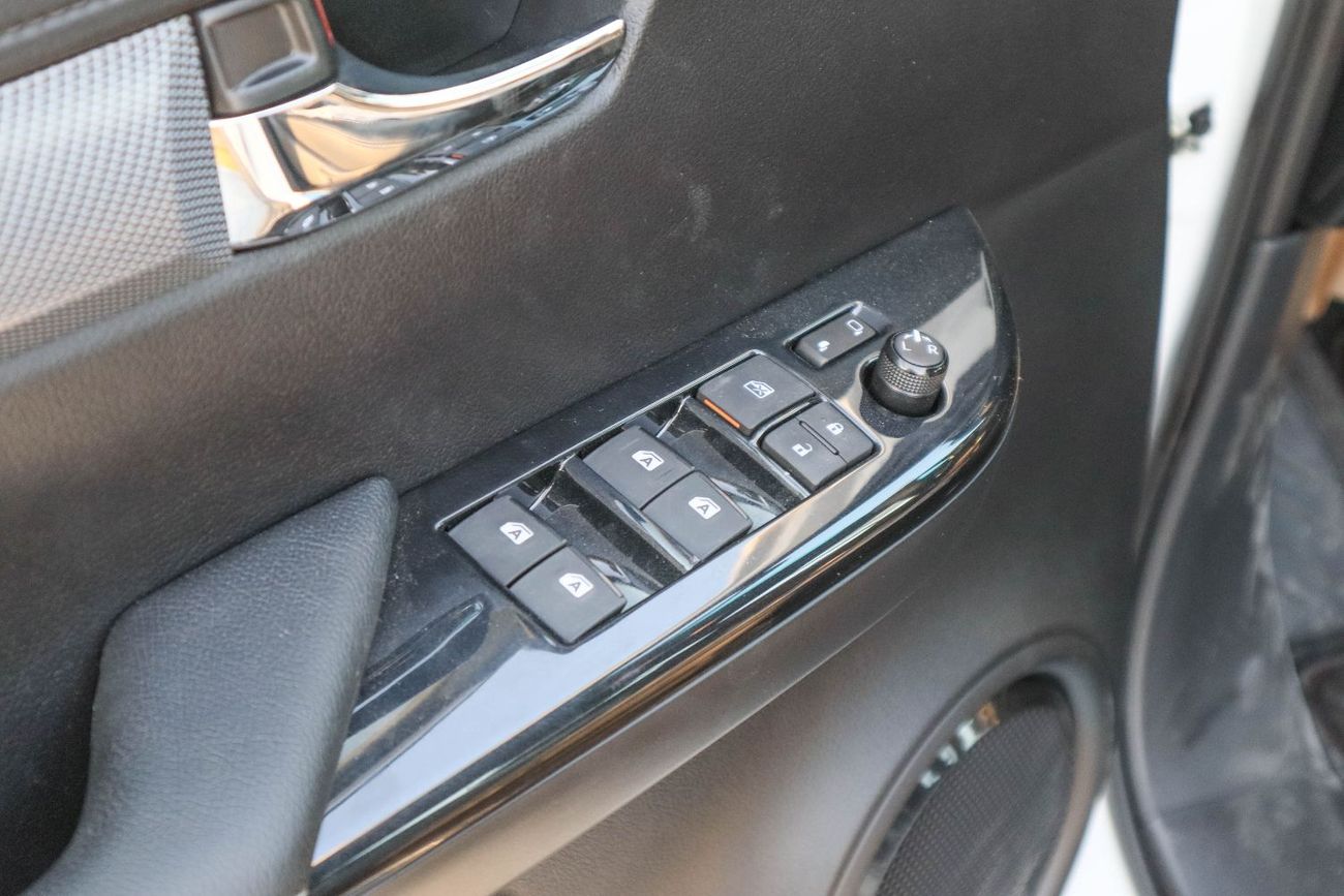 تويوتا هيلوكس GR Sport 4.0L