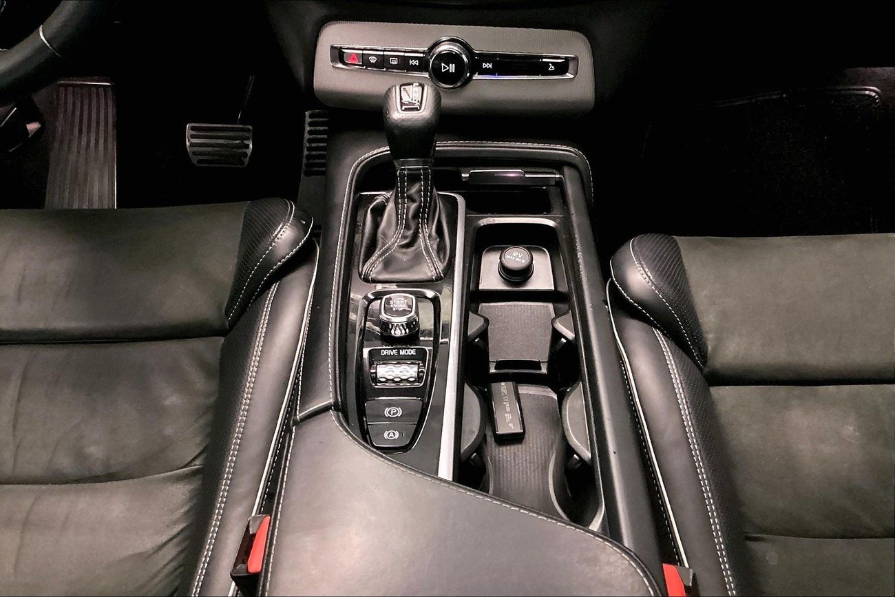 فولفو XC 90 T6 R Design | شامل الضمان | 0 ﺪﻔﻋﺓ ﺃﻮﻟﻯ