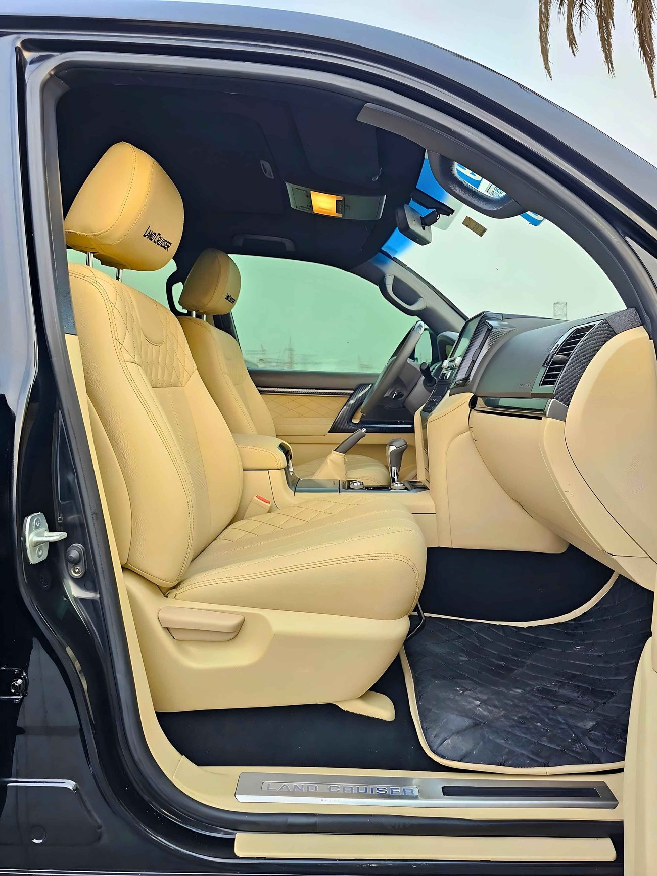 Toyota Land Cruiser GXR V6 4WD / INTERIOR UPGRADE / LOW  MILEAGE / MINT CONDITION / ONLY FOR EXPORT /  LOT#48220