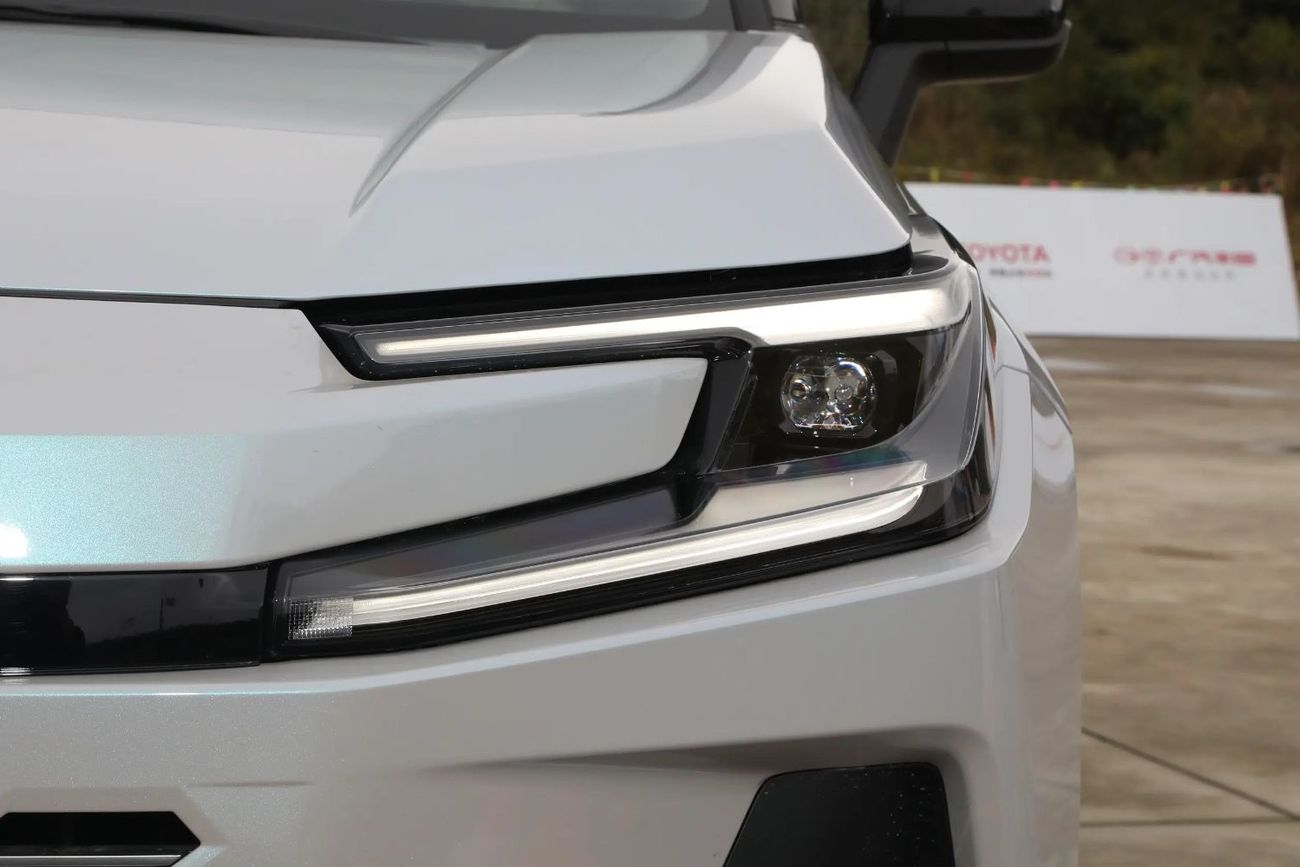 Toyota Wildlander 2.0 4wd pro+