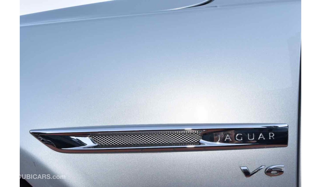Jaguar XJ Gcc 1 year warranty full service history