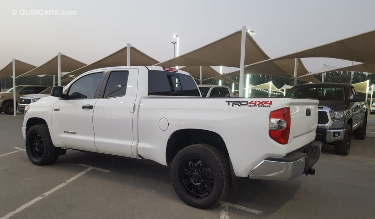 Toyota Tundra DOUBLE CAB 2015