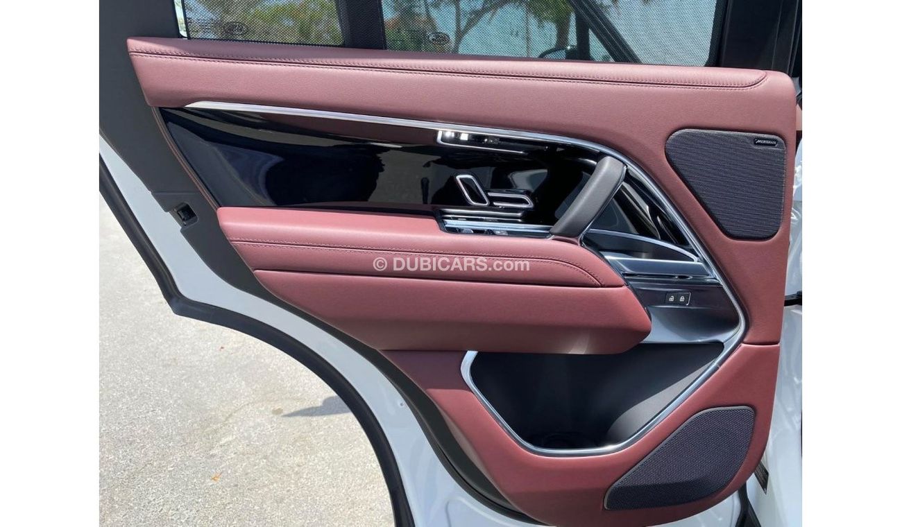 Land Rover Range Rover GCC SPECC UNDER WARRANTY AND SERVICE CONTRACT