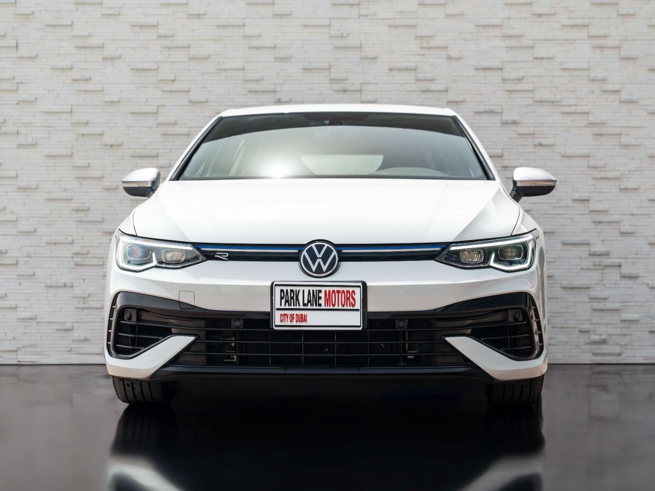 Volkswagen Golf R Base 2.0T