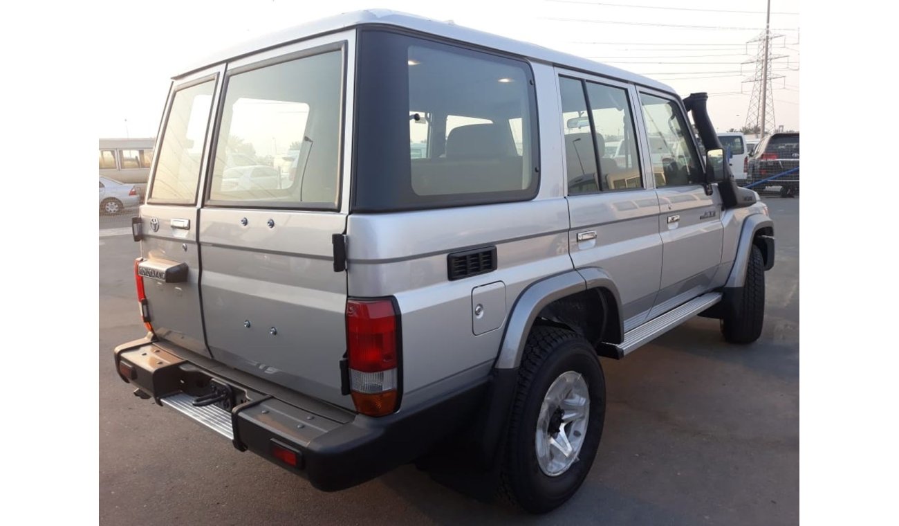 Toyota Land Cruiser 4.2l diesel 5 door 2020 v6