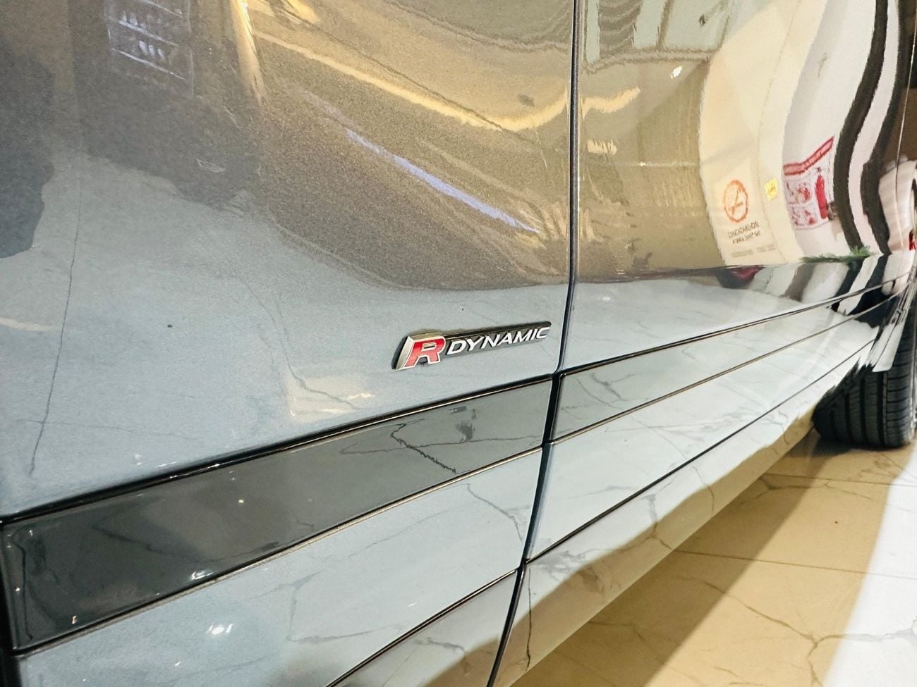 Land Rover Range Rover Velar P250 R-Dynamic HSE 2.0L