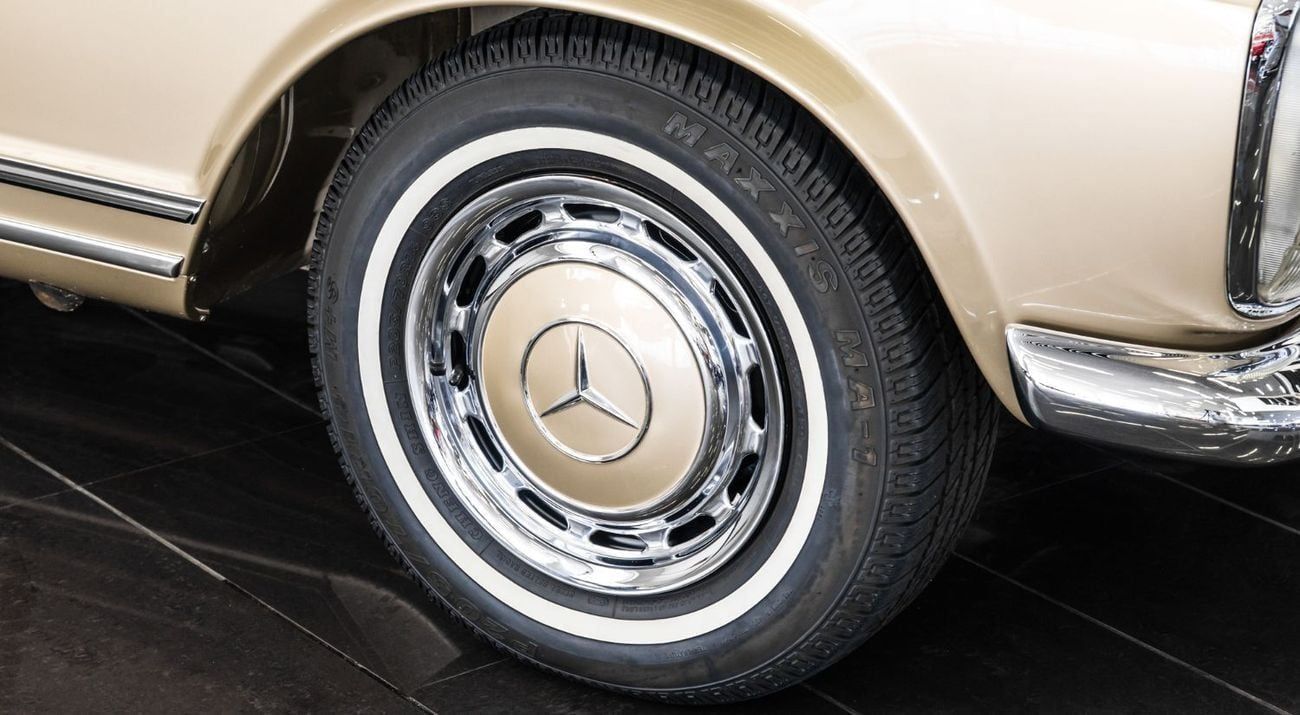 Mercedes Benz 280SL 