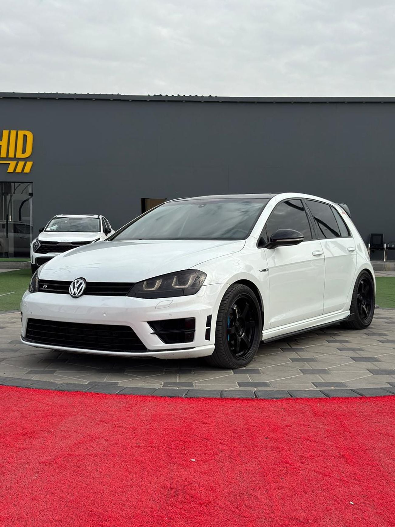 فولكس واجن جولف ار 