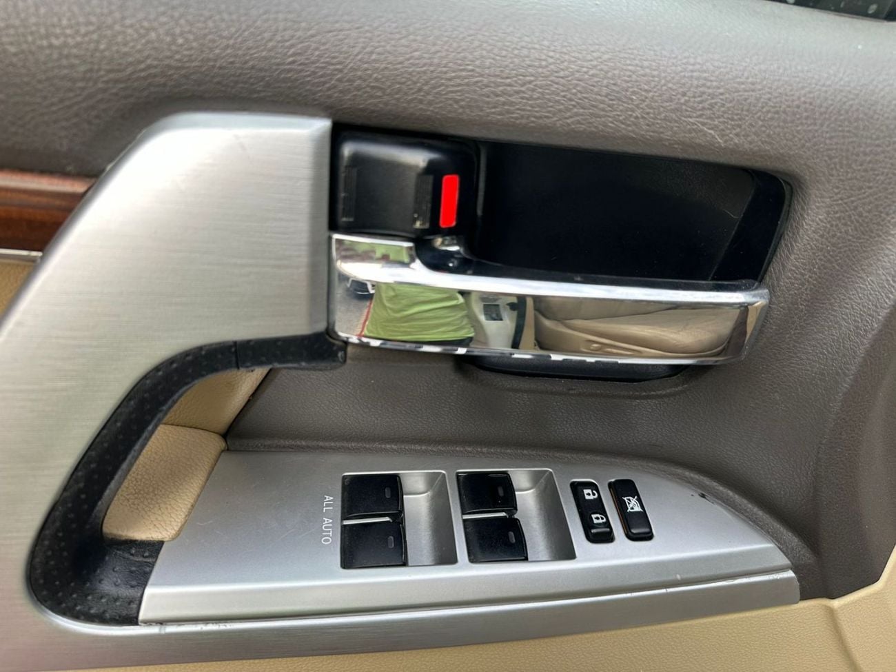 Toyota Land Cruiser VXR 4.6L 4WD