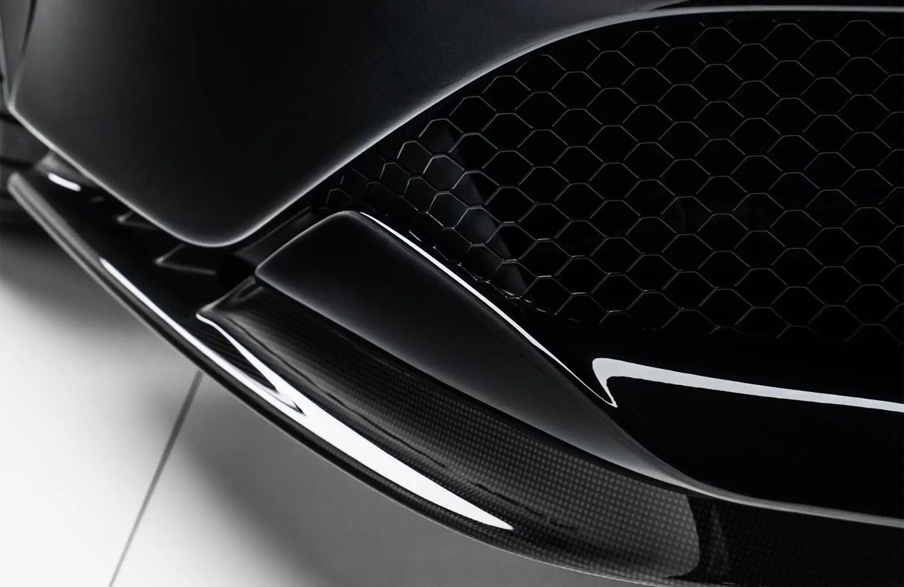 فيراري SF90 سبيدر 4.0L V8 Twin-Turbocharged Engine + eMotor