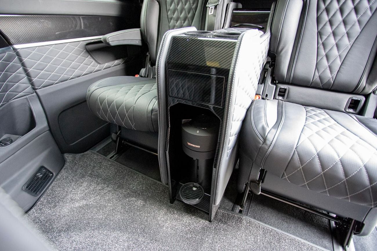 مرسيدس بنز V 300 Senzati® Jet Class® Oryx Edition® 6 Seat Ebony Leather