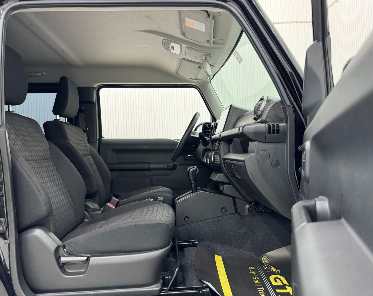 سوزوكي جيمني GL 1.5L (3-Doors) 2023 Suzuki Jimy All Grip, Nov 2028 Suzuki Warranty, Very Low Kms, G63 Kit, GCC