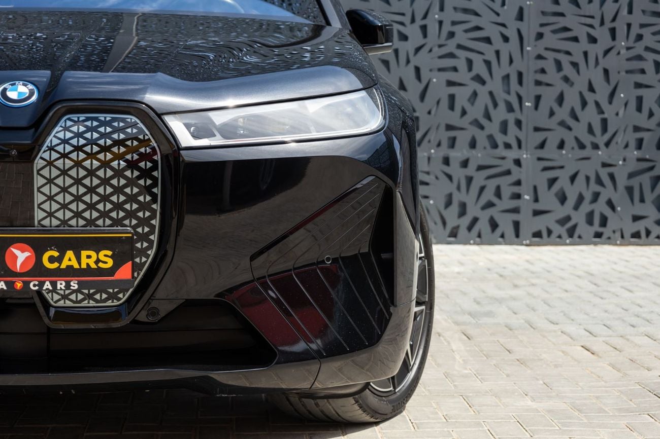 بي أم دبليو iX xDrive50