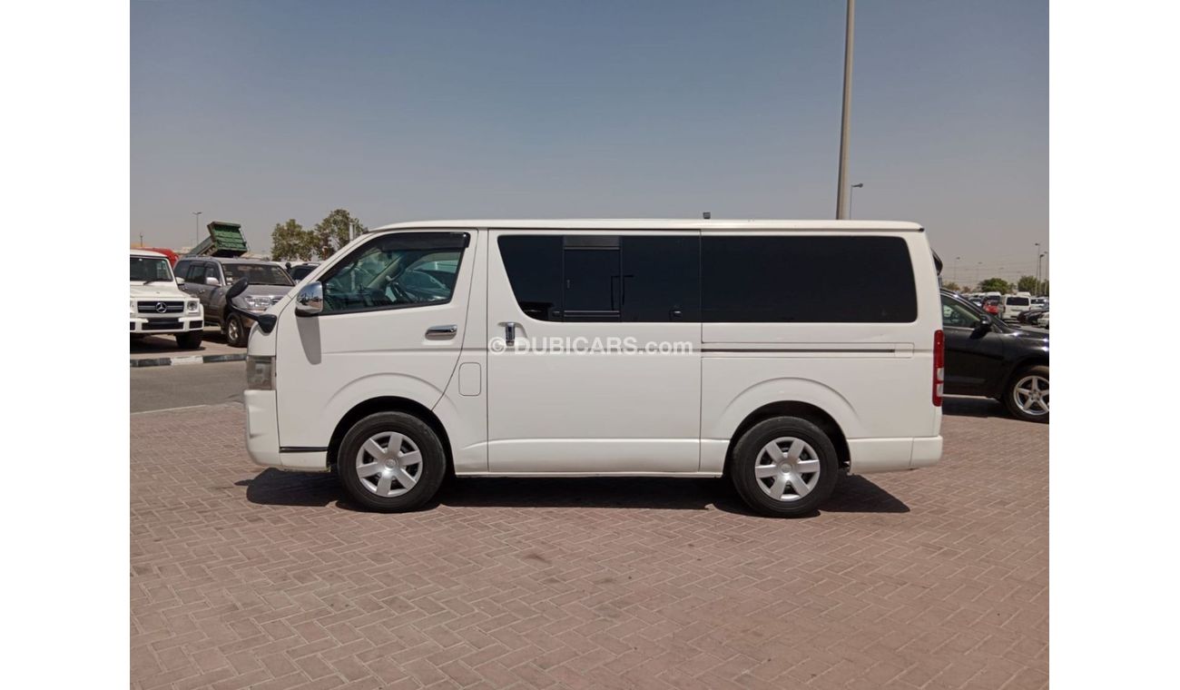 Toyota Hiace TOYOTA HIAVE VAN RIGHT HAND DRIVE (PM1304)
