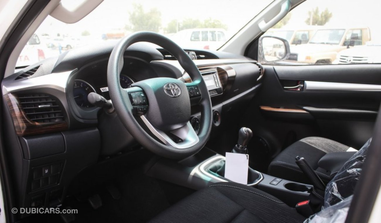 تويوتا هيلوكس Toyota Hilux 2.7Ltr SR5 4X4 Double Cab Mid Option M/T
