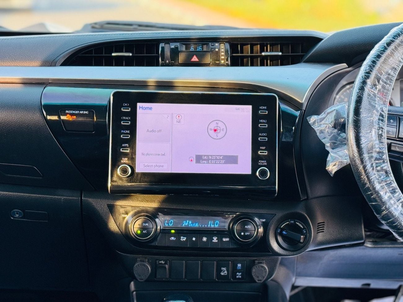 تويوتا هيلوكس Full option top of the range